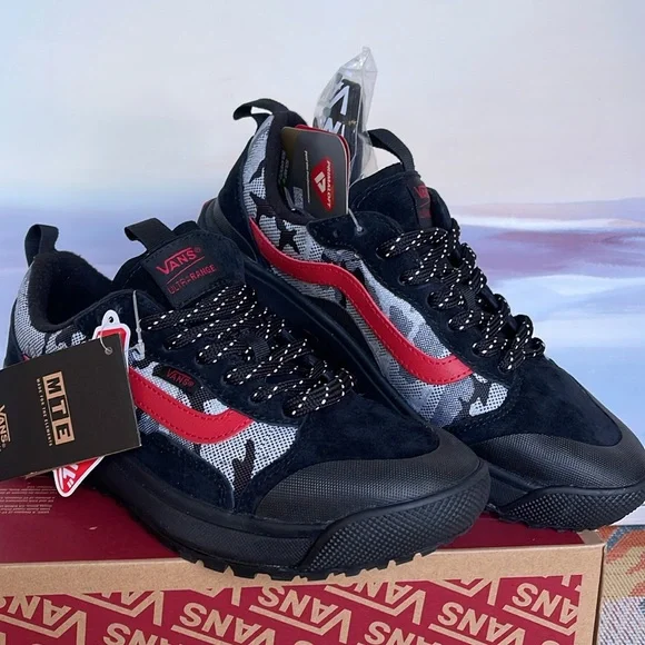 Vans Men’s Ultrarange Exo
Arctic Camo Black
VN0A5KS4BLK
Sneakers - Picture 6 of 16